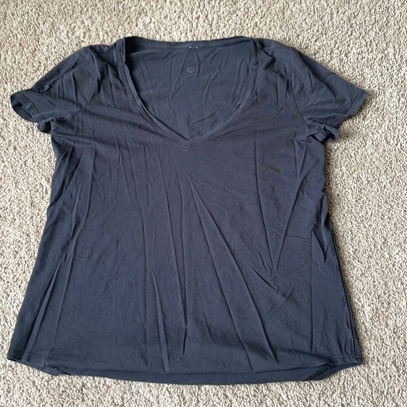 Lululemon short sleeve V-neck - Picture 1 of 1